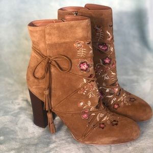 Brown Floral Embroidered Boots